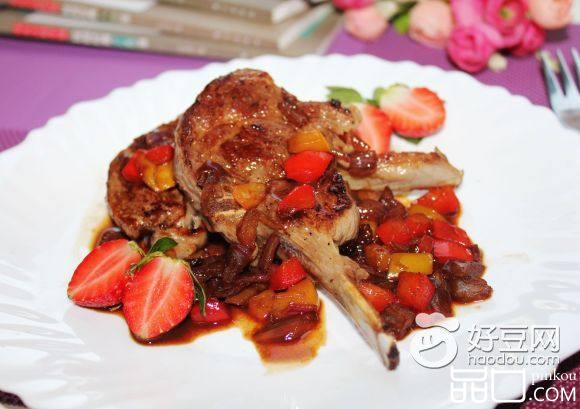 红酒煎羊排