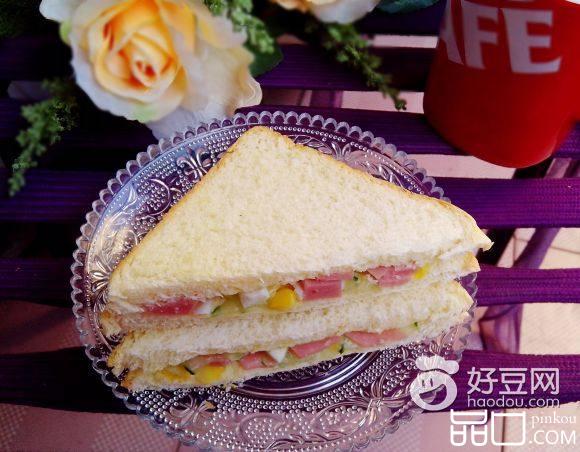 蛋蔬沙拉三明治