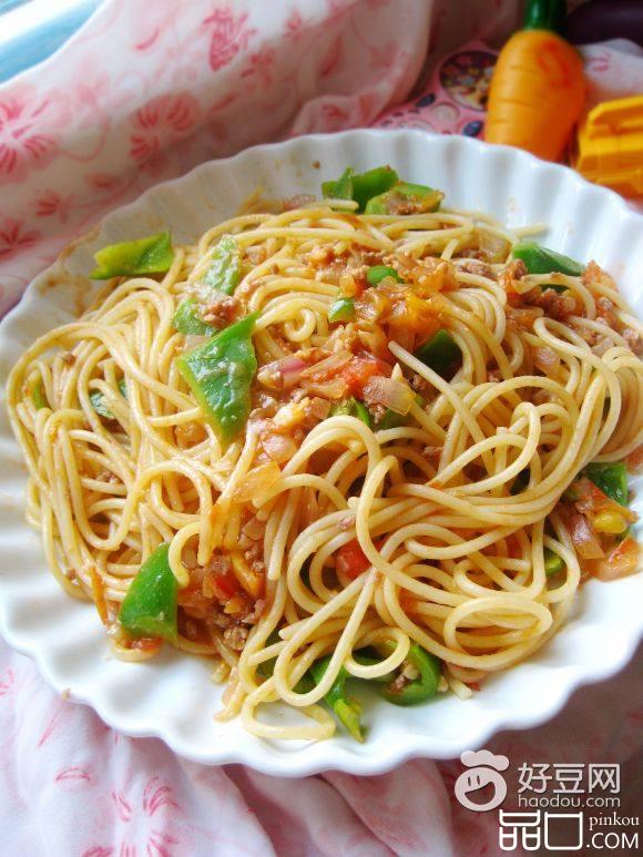 肉末时蔬意粉