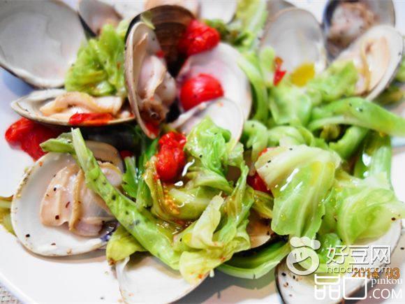 白葡萄酒蒸蛤蜊蔬菜