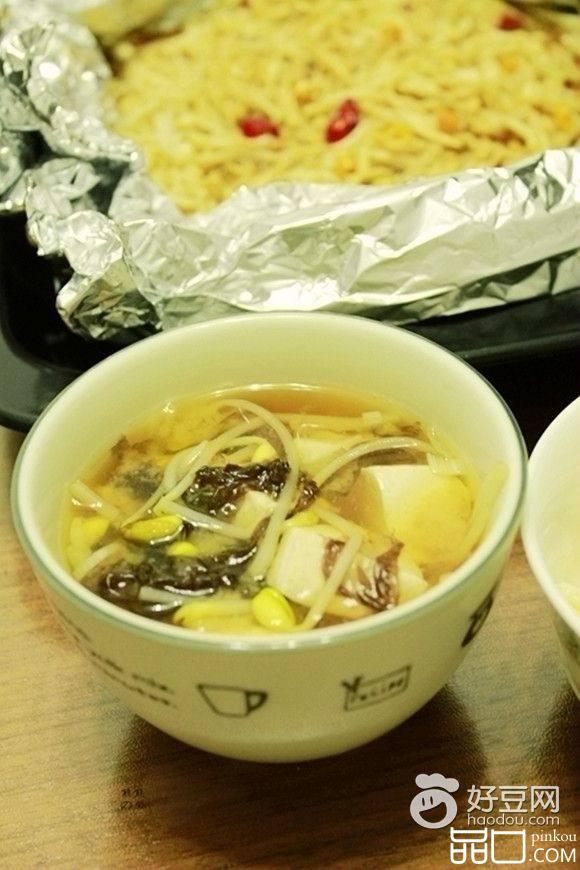 豆腐黄豆芽味噌汤