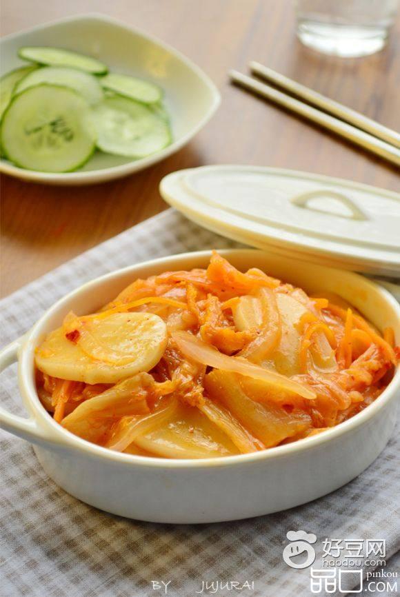 辣白菜炖年糕