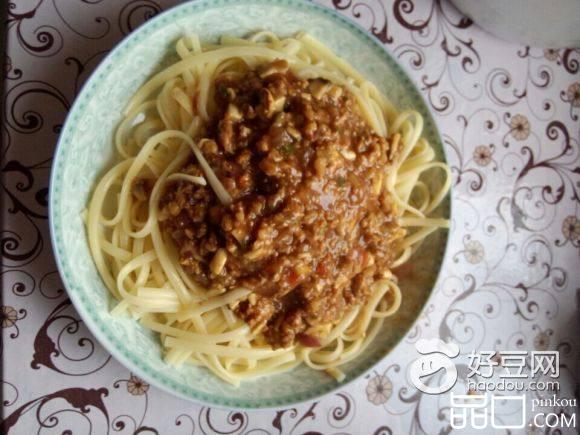 香菇肉酱意大利面