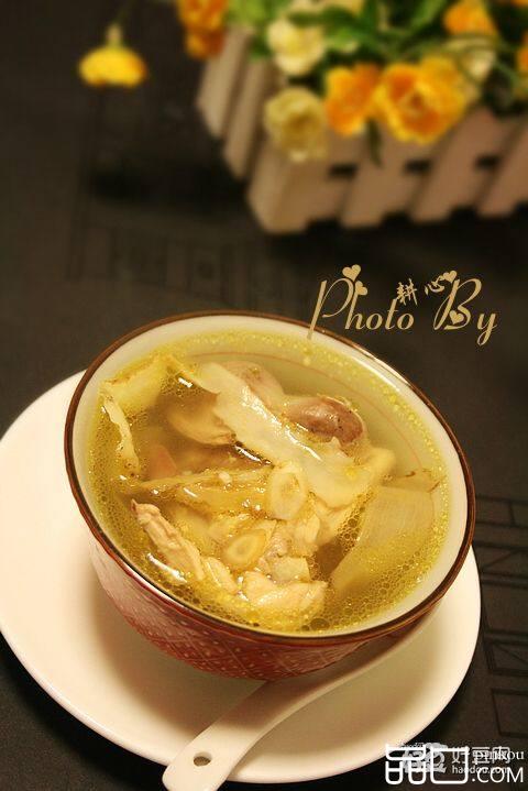 玉竹花旗参煲鸡汤