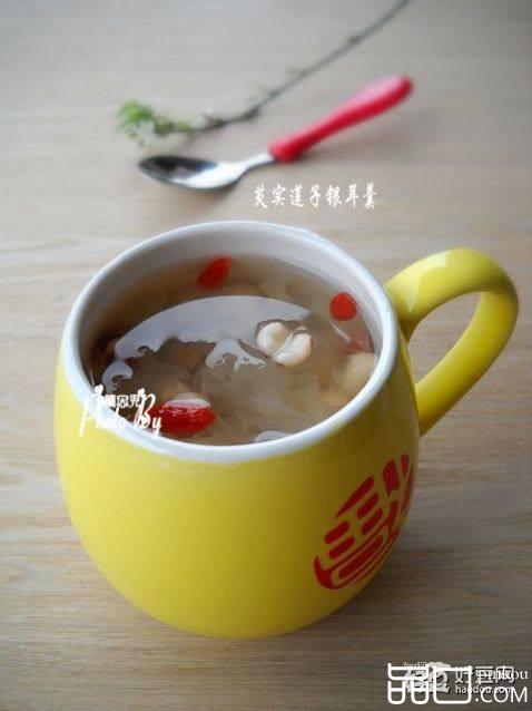 芡实莲子银耳羹