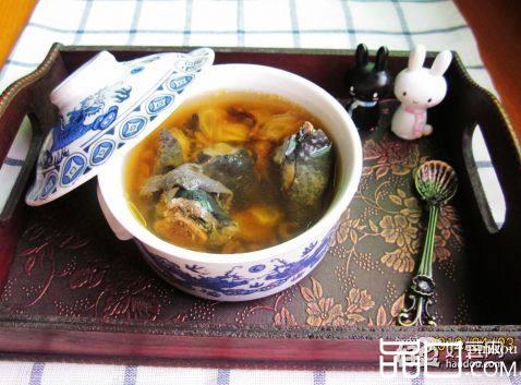 石斛花旗参炖乌鸡