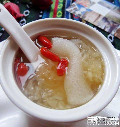 竹荪银耳汤