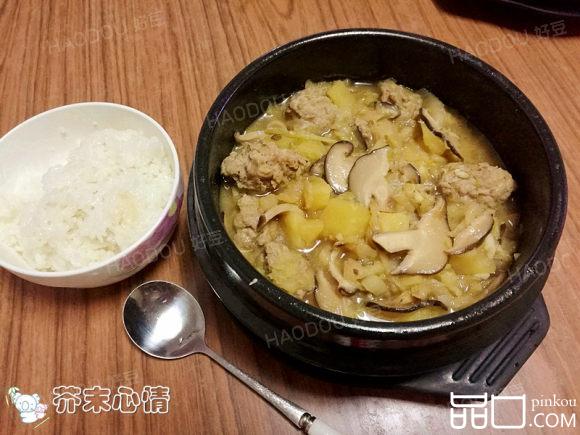 白菜香菇肉丸煲