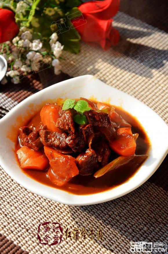 红酒烩牛肉