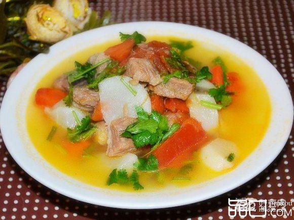 西红柿牛肉萝卜汤