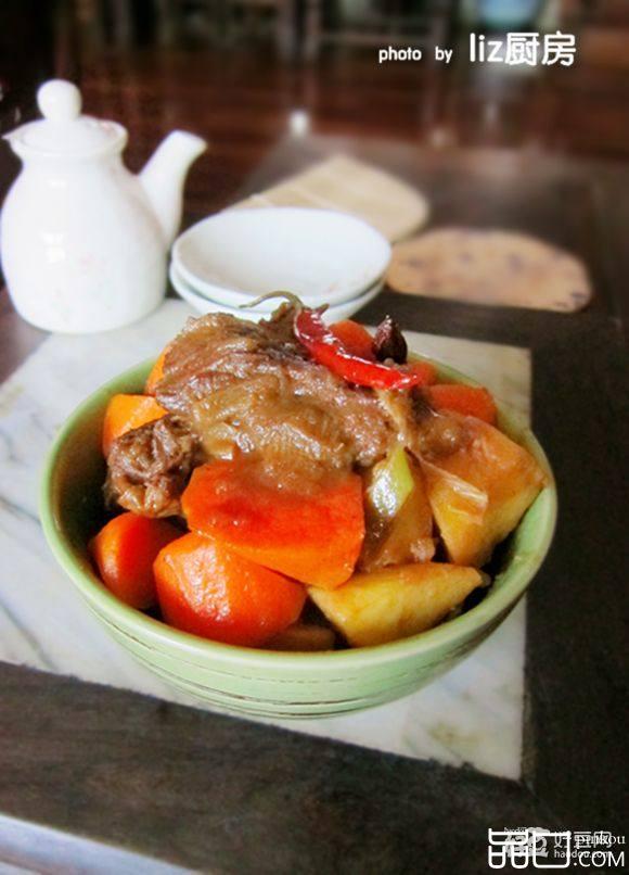 牛肉炖萝卜