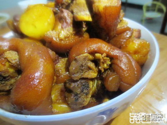 红烧猪脚土豆
