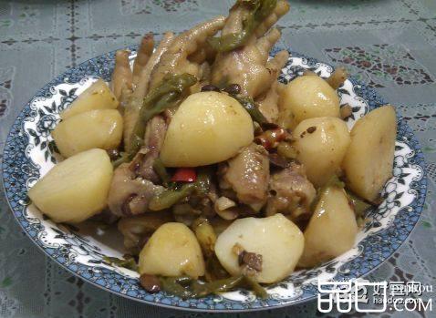 土豆烧鸡爪
