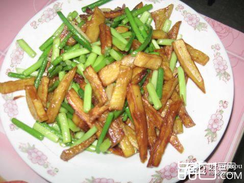 土豆条烧蒜苔