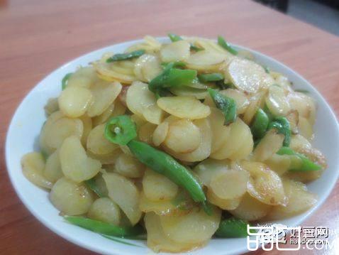 给土豆加点绿