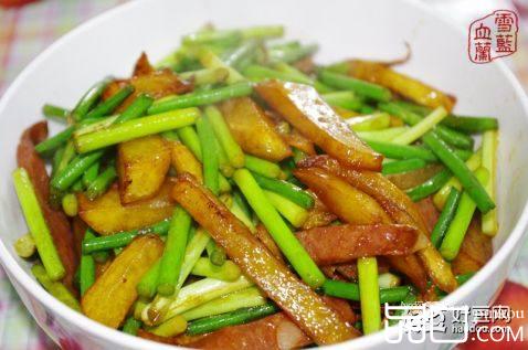 蒜薹土豆条