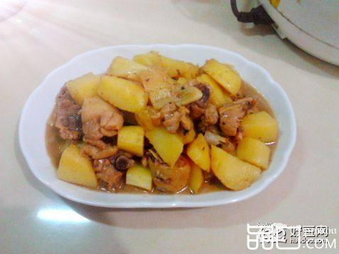 土豆炒鸡块