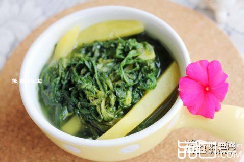 荠荠菜炖土豆-东北炖