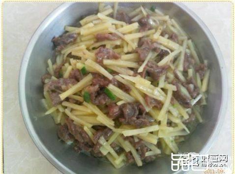 牛肉炒土豆