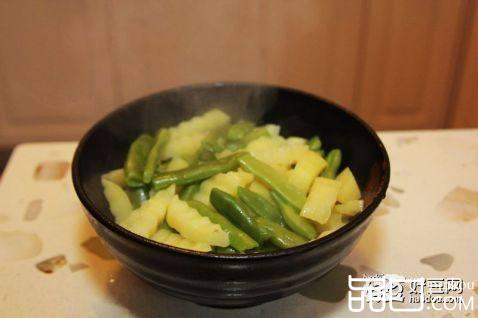 四季豆焖土豆