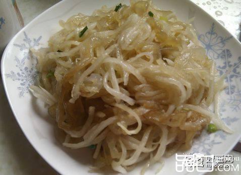 萝卜丝拌海蜇丝