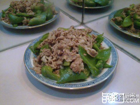 羊肉炒灯笼椒