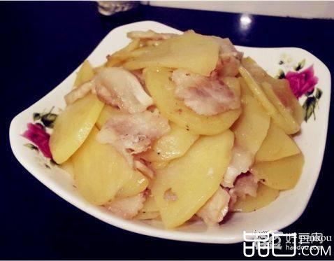 五花肉炒土豆片