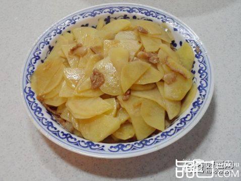 土豆片炒肉