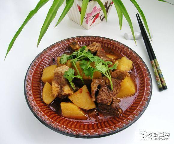 土豆炖排骨