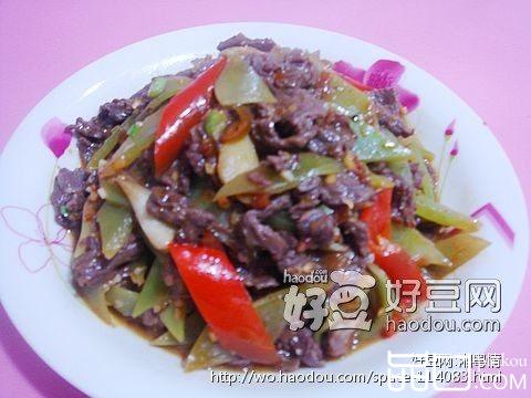 泡椒莴笋炒牛肉
