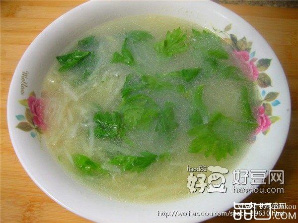 芹菜叶土豆汤