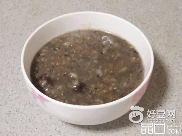 核桃黑芝麻红枣粥