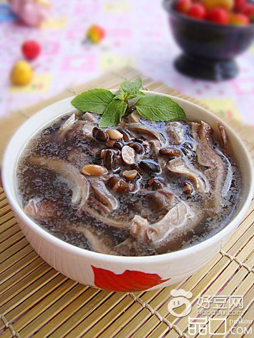 黑豆猪肚汤