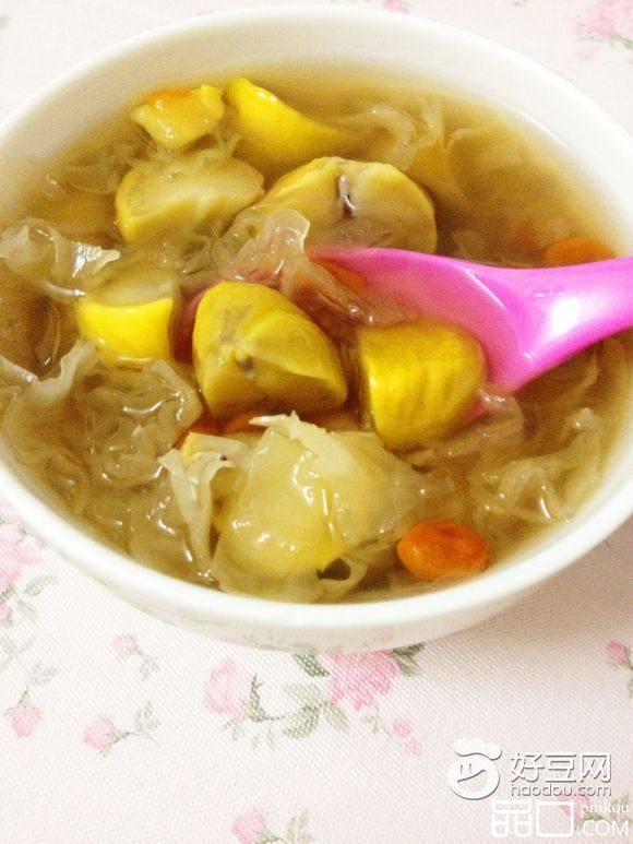 银耳栗子糖水