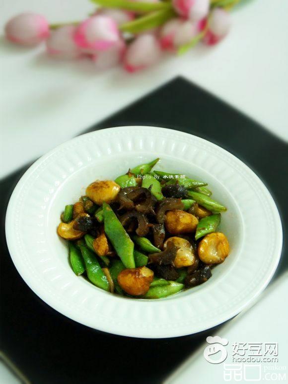 油豆板栗煨海参