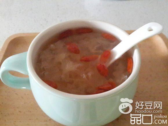 百合莲子银耳羹