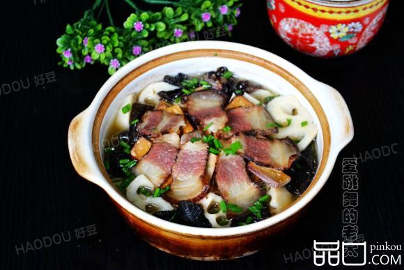 腊肉鸡蛋干炖莲藕