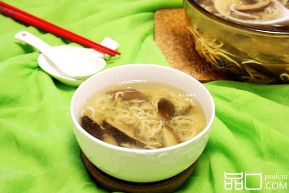 #盛夏餐桌#银鱼香菇汤