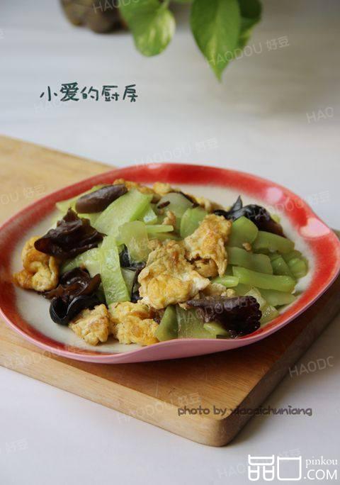 莴笋木耳炒鸡蛋
