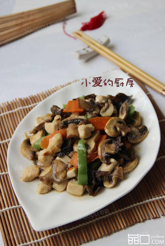 黑木耳口蘑炒鸡丁