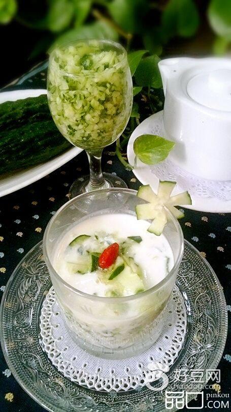 [手工美食]青瓜粒酸奶