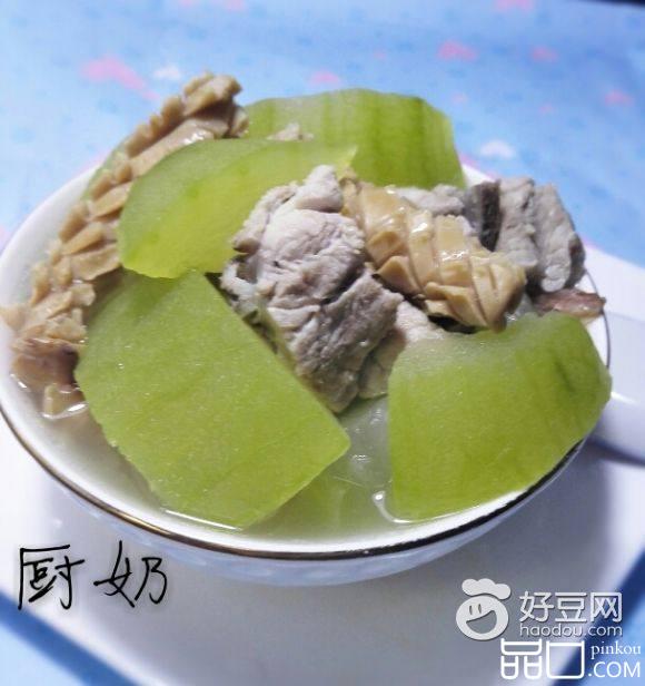 排骨鱿鱼节瓜汤