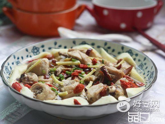 药膳蒸鸡