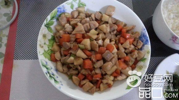 鸡肉胡萝卜炒菱角