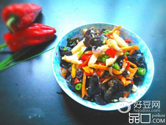 黑木耳炒墨鱼