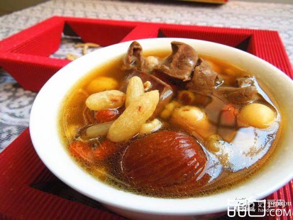 麦冬芡实炖猪心汤