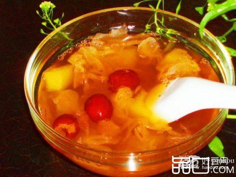 银耳红枣苹果汤