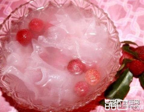 银耳杨梅羹