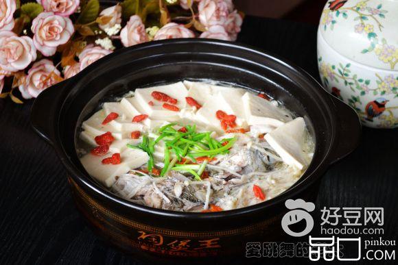 千叶豆腐金针菇炖海鲈