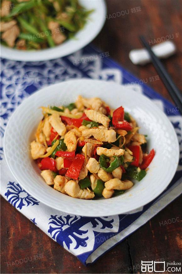 青红椒炒鸡丁